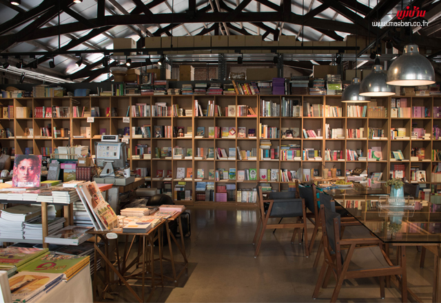 ร้าน Candide Books & Café