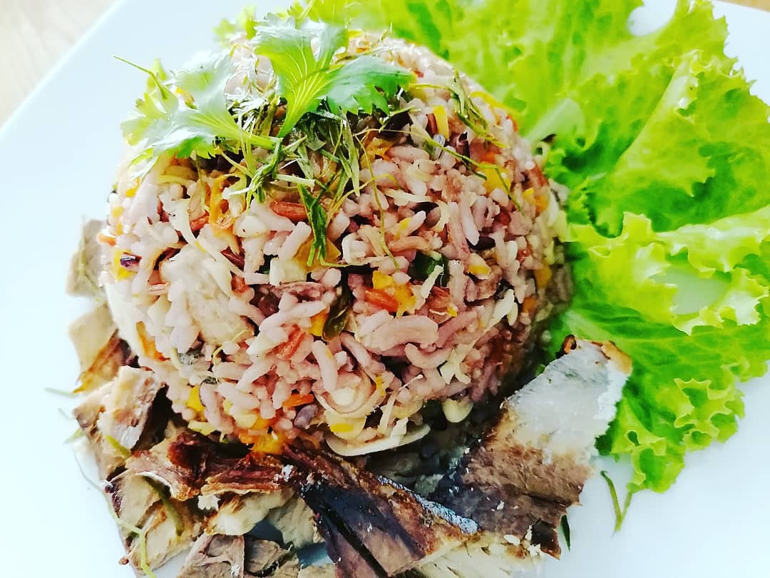 ข้าวผัดซาบะตะไคร้  สูตรอาหาร วิธีทำ แม่บ้าน