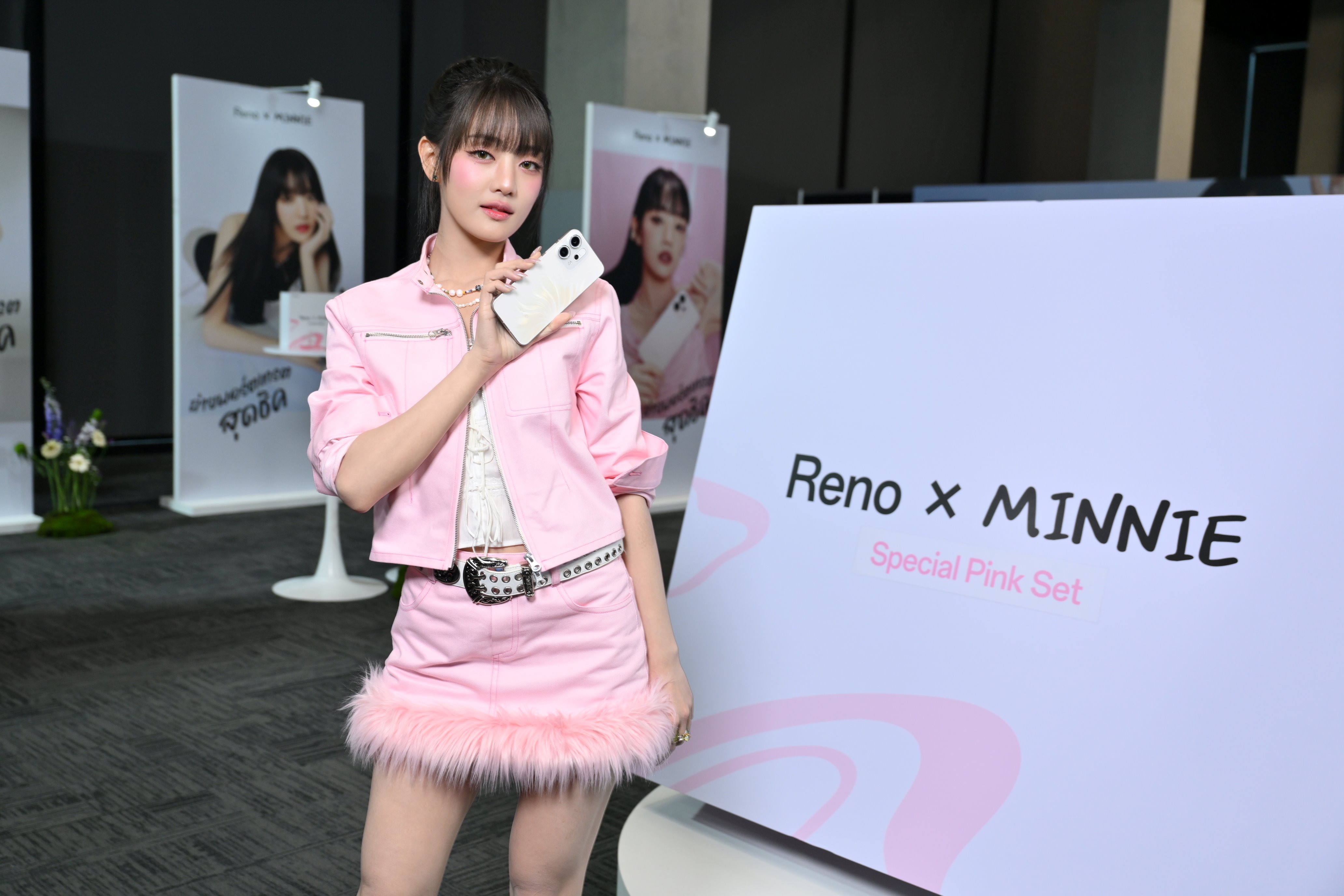 มินนี่ i-dle นำทีมไอดอล เปิดตัว OPPO Reno14 Series 5G รุ่นใหม่ สัมผัสพอร์ตเทรตสุดชิคด้วย AI Flash Photography สว่างสุดในสมาร์ตโฟนราคาระดับกลาง สำนักพิมพ์แม่บ้าน