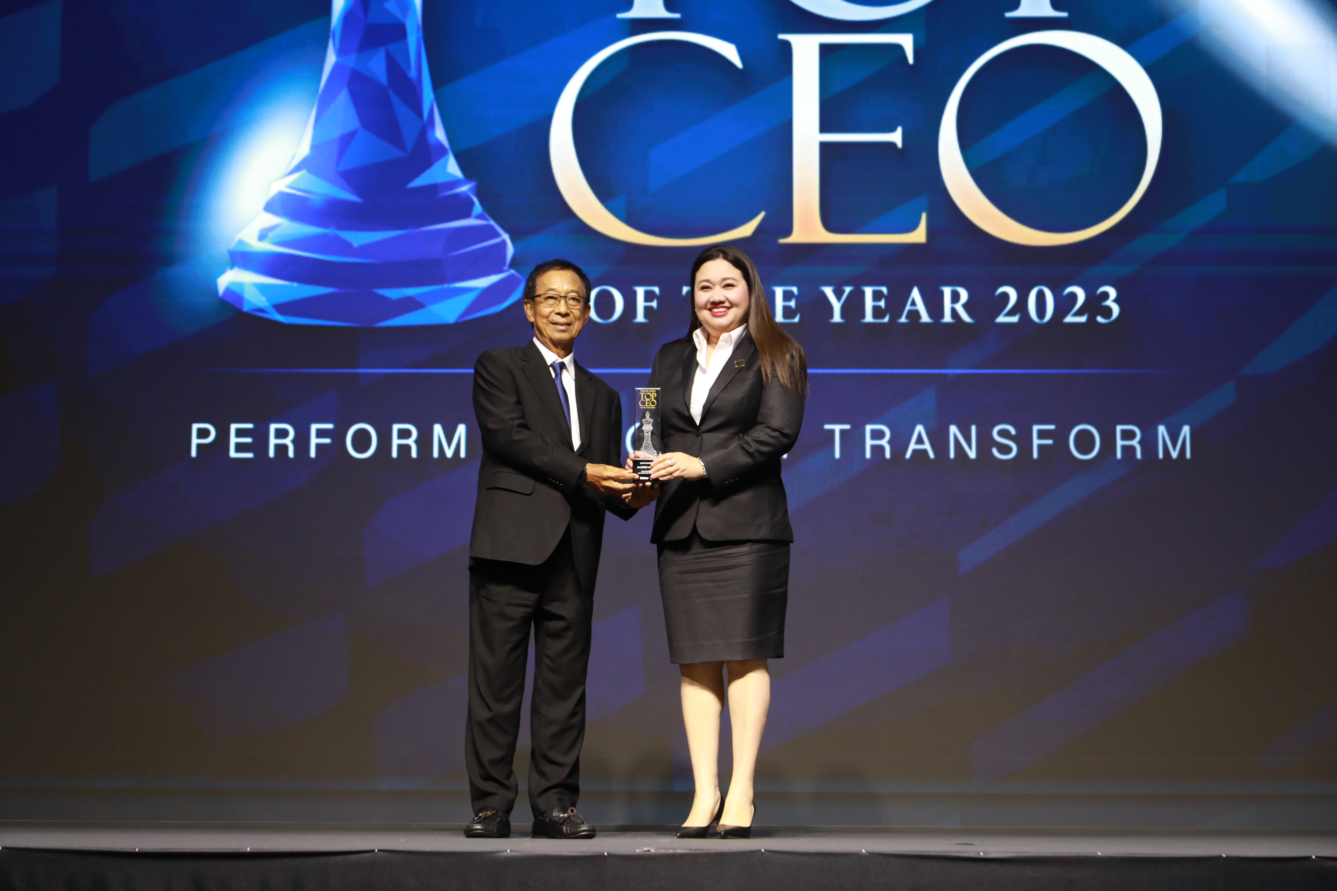 CEO หญิง TQMalpha คว้ารางวัล “THAILAND TOP CEO OF THE YEAR 2023” ตอกย้ำความเป็นสุดยอดผู้นำองค์กรแห่งปี