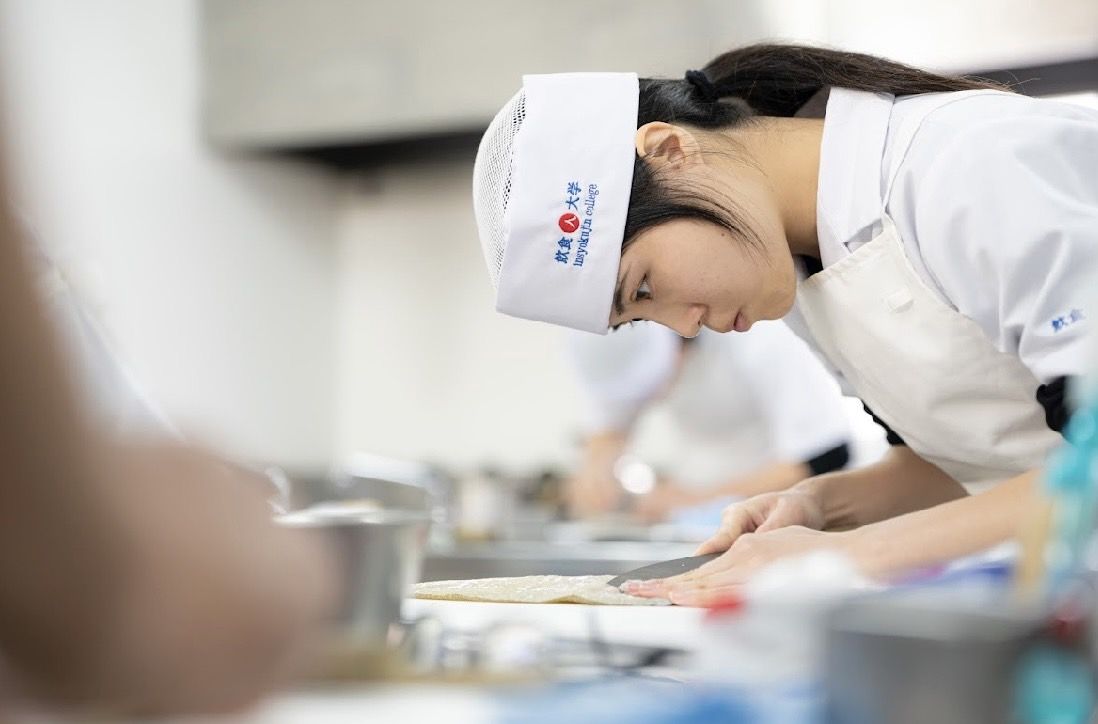 เปิดตัววิทยาลัยอินโชคุจิน สาขาแรก ในประเทศไทย  โรงเรียนสอนทำซูชิแบบเข้มข้นจากญี่ปุ่น ปั้นเชฟซูชิคนไทยสู่เวทีโลก สำนักพิมพ์แม่บ้าน
