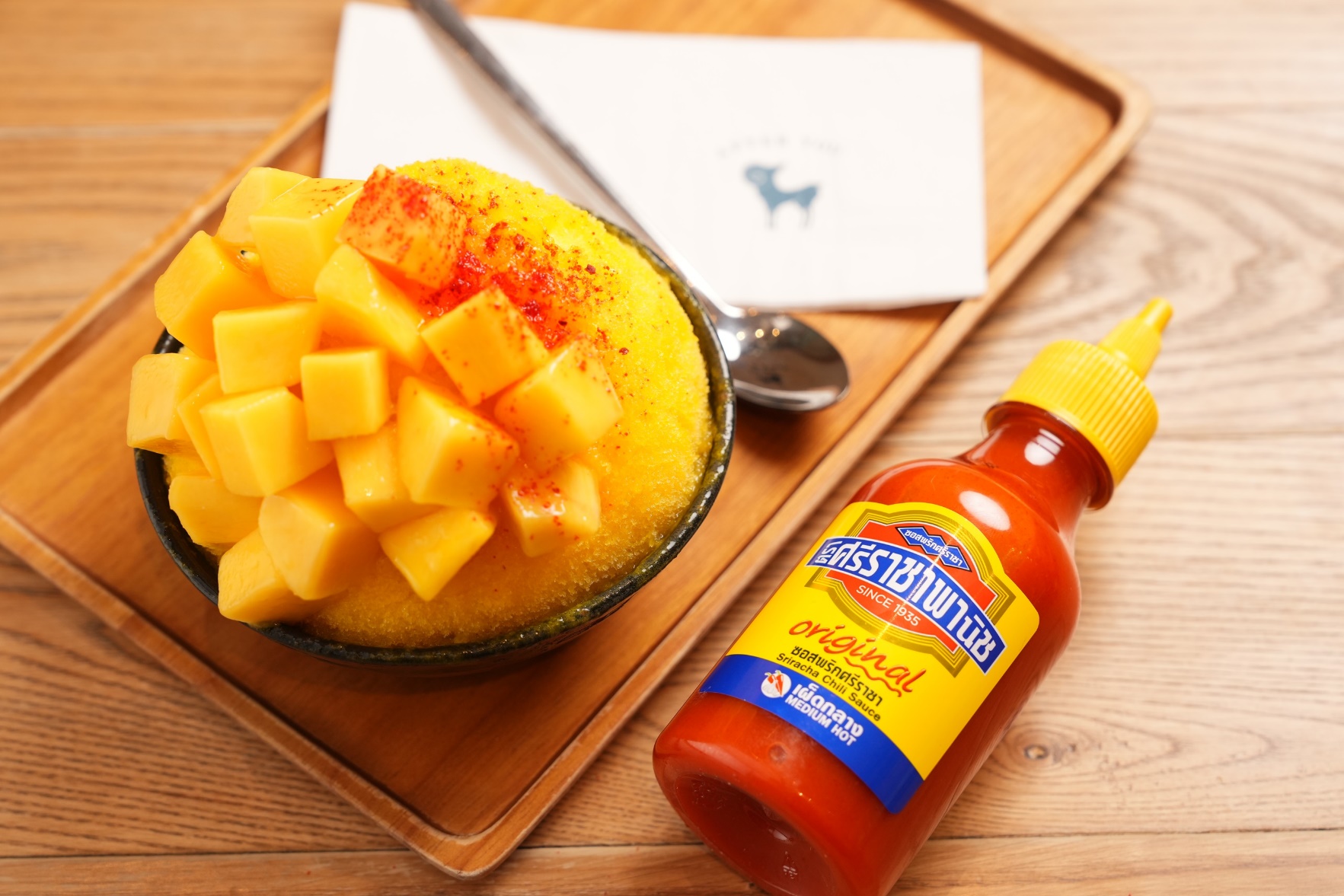 เมนูแปลกต้องลอง! ซัมเมอร์นี้ เมื่อซอสพริกศรีราชาพานิช x After you สู่เมนูขนมหวานสุดร้อนแรงแห่งปี “คากิโกริแมงโก้นาดาซอสศรีราชา”
