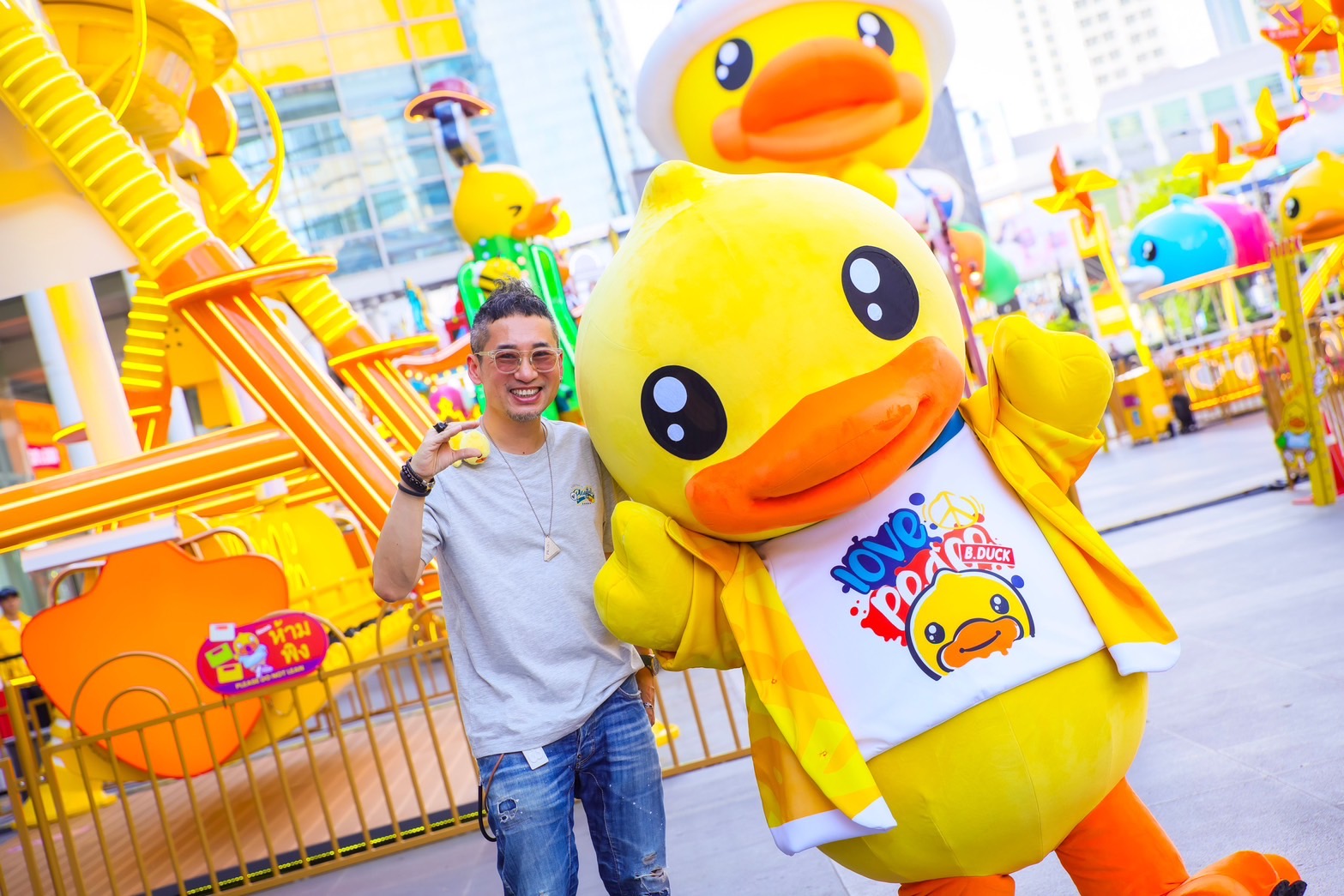 ครั้งแรกในไทย!! เซ็นทรัลเวิลด์ จับมือ B.Duck เปิดคาร์นิวัลกลางแจ้งสุดคิวท์ ฉลองครบรอบ 20 ปี ในงาน ‘B.Duck 20th Playful World – City Funs Carnival’ 