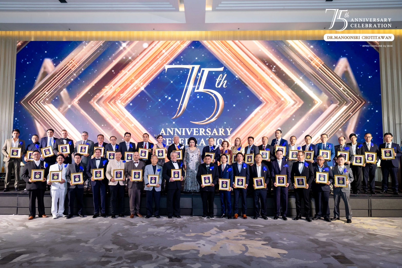 “ดร. มนูญศรี โชติเทวัญ ครบ 75 ปี” รับบทแม่ทัพหญิงคนใหม่ นำสหฟาร์มประกาศวิสัยทัศน์เชื่อมอุตสาหกรรมไก่ไทยสู่เวทีโลกอย่างยั่งยืน สำนักพิมพ์แม่บ้าน