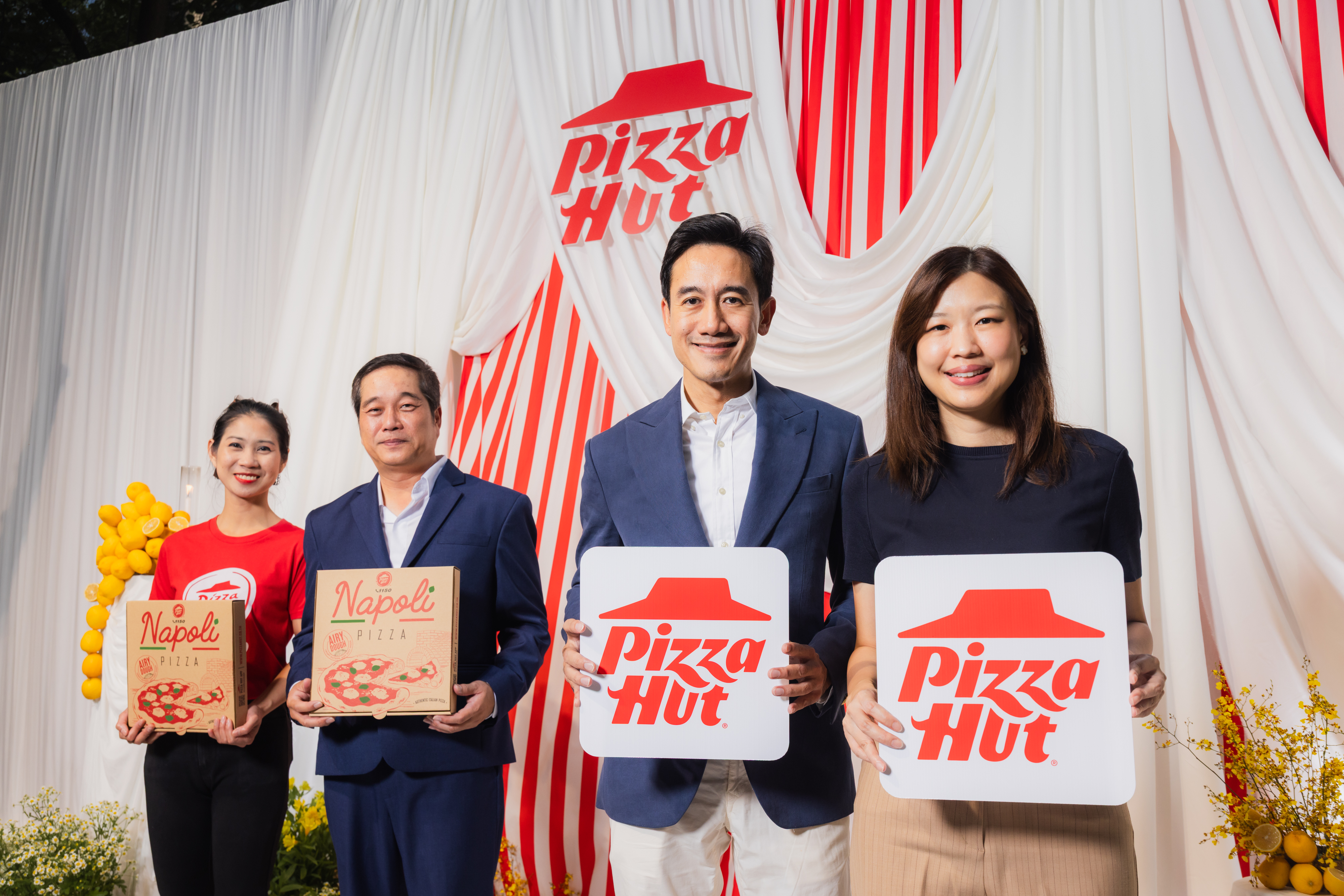 พิซซ่า ฮัท ฉลองครบรอบ 1 ปี ‘พิซซ่านาโปลี’ จับมือพันธมิตรระดับโลก  ทรานส์ฟอร์มเมนูไอคอนิกสู่พรีเมียมไลฟ์สไตล์แบรนด์  พร้อมเปิดตัว 3 หน้าใหม่ “The Taste of Capri”