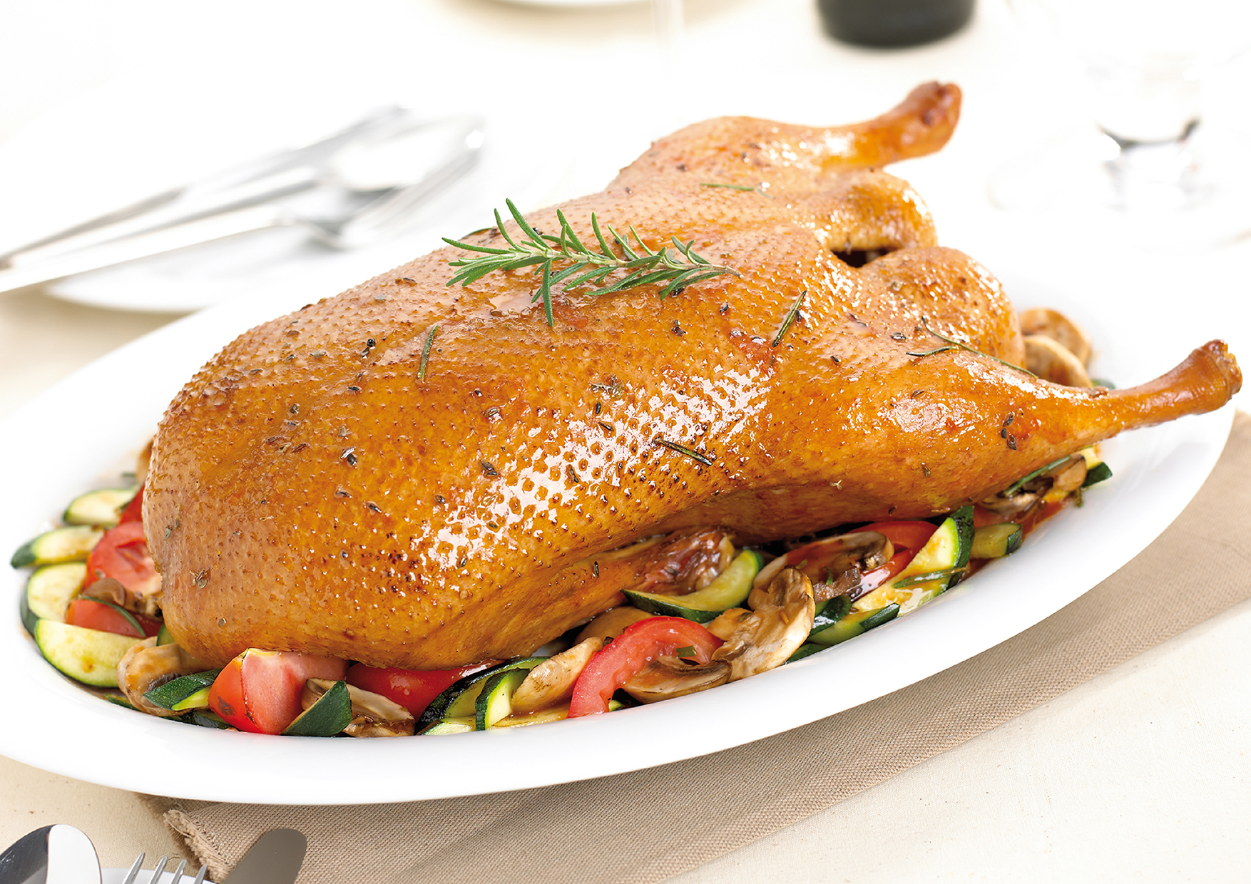 BR เปิดเมนูหรูงานเลี้ยงปีใหม่ระดับโรงแรม “เป็ดย่างฮ่องกง, เป็ดกงฟีต์, อกเป็ดพาสตรามี่, เป็ดอบผลไม้”   สำนักพิมพ์แม่บ้าน