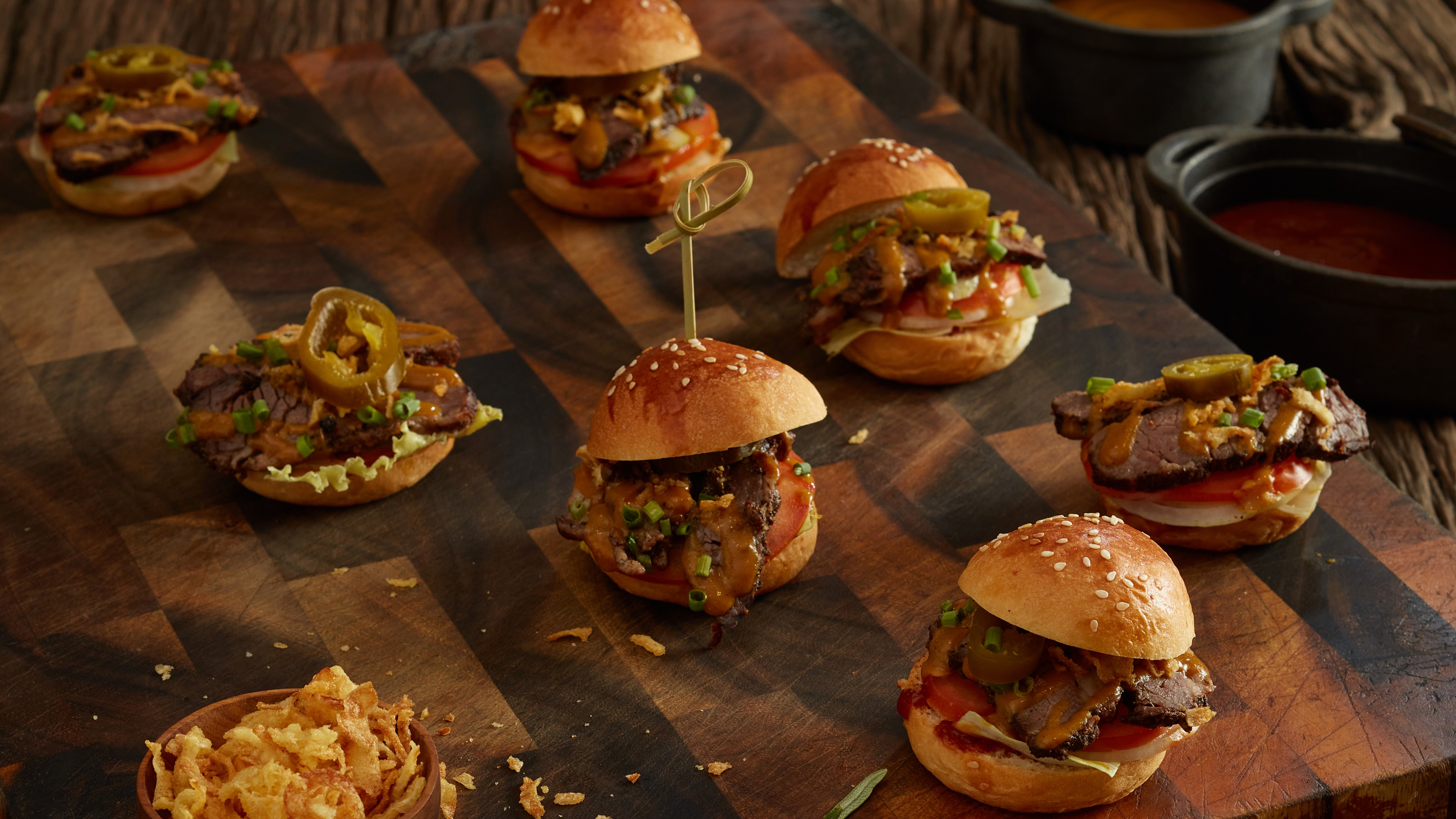 เลอ เมอริเดียน กรุงเทพฯ ยกระดับประสบการณ์ด้วยบริการจัดเลี้ยงนอกสถานที่และชุดอาหารกล่องที่สุดพิเศษ