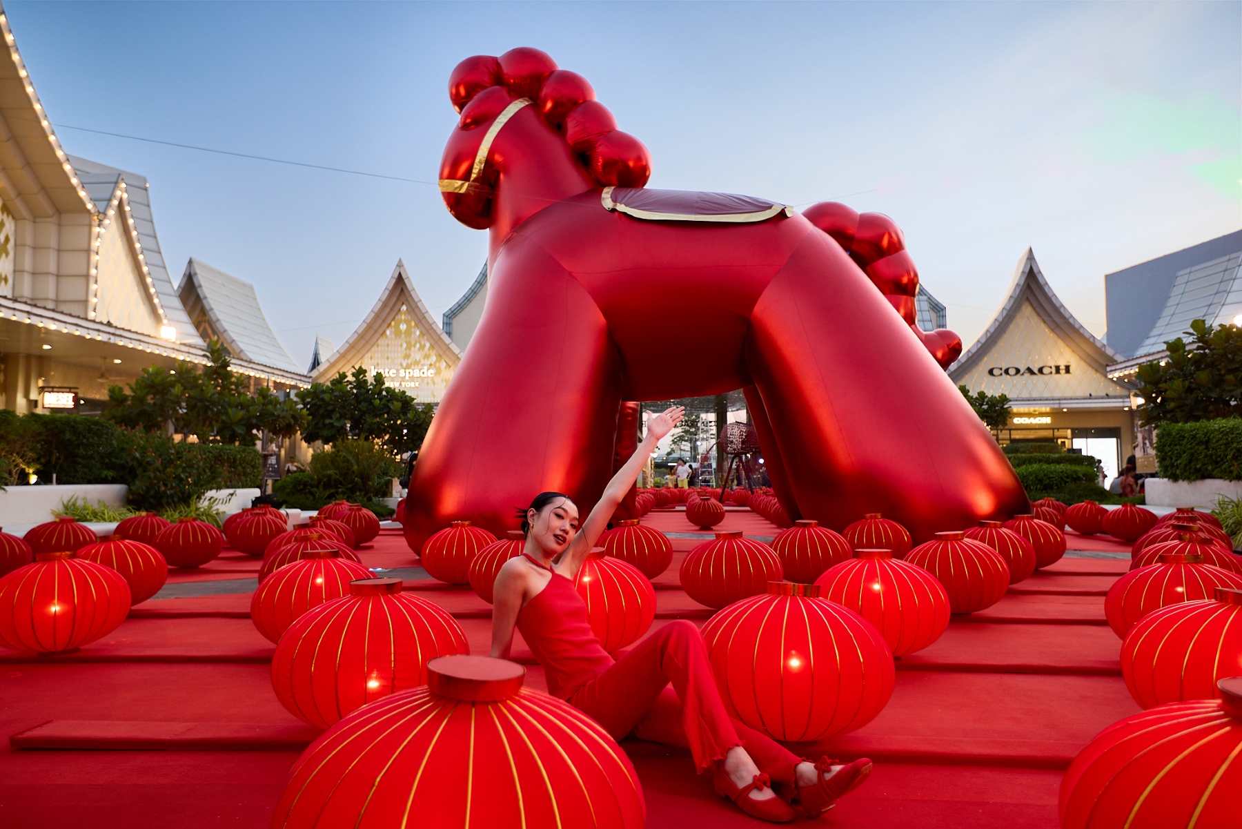 ตรุษจีนนี้ รูปต้องมีพลัง! เซ็นทรัลพัฒนา แชร์โลเคชั่นเช็คอินสุดปัง เปิดแลนด์มาร์ครับพลังปีมะเมียสุดเฮง ที่ศูนย์การค้าเซ็นทรัลทั่วประเทศ ใกล้ที่ไหนเช็คเลย! 