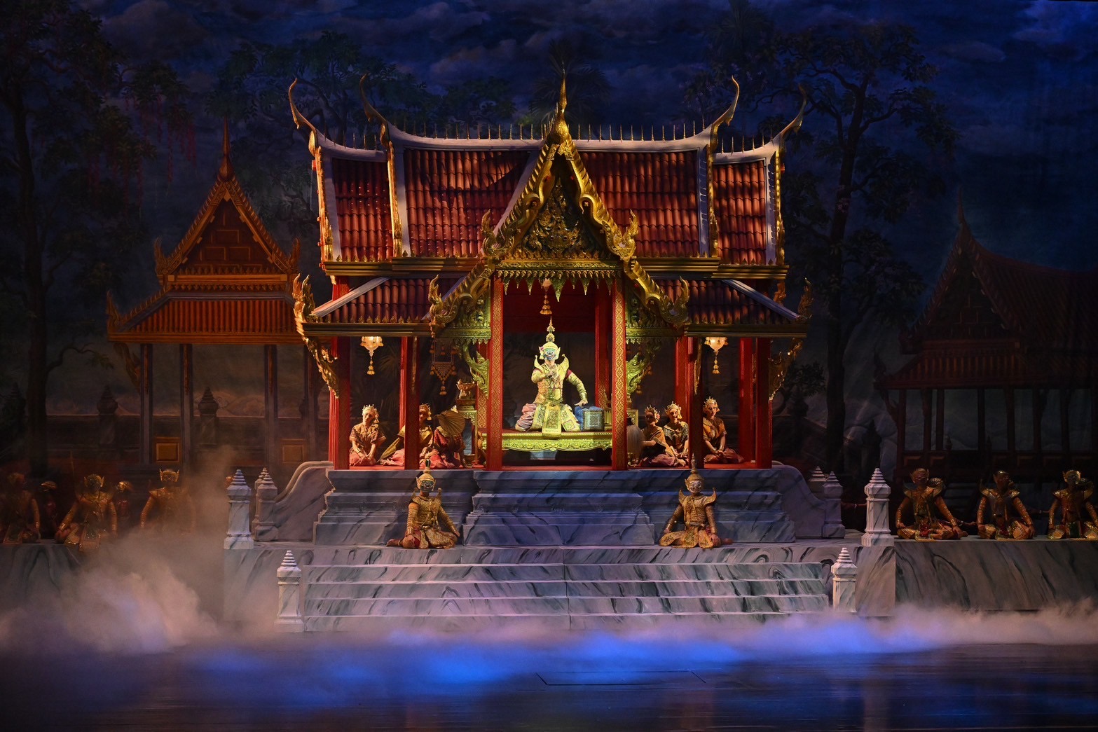 ร่วมสืบสานพระราชปณิธานและน้อมสำนึกในพระมหากรุณาธิคุณ สมเด็จพระนางเจ้าสิริกิติ์ พระบรมราชินีนาถ พระบรมราชชนนีพันปีหลวง  ร่วมชมการแสดงโขนมูลนิธิส่งเสริมศิลปาชีพฯ ประจำปี 2568 ตอน “สัตยาพาลี” 6 พฤศจิกายน - 8 ธันวาคม 2568 ณ ศูนย์วัฒนธรรมแห่งประเทศไทย สำนักพิมพ์แม่บ้าน