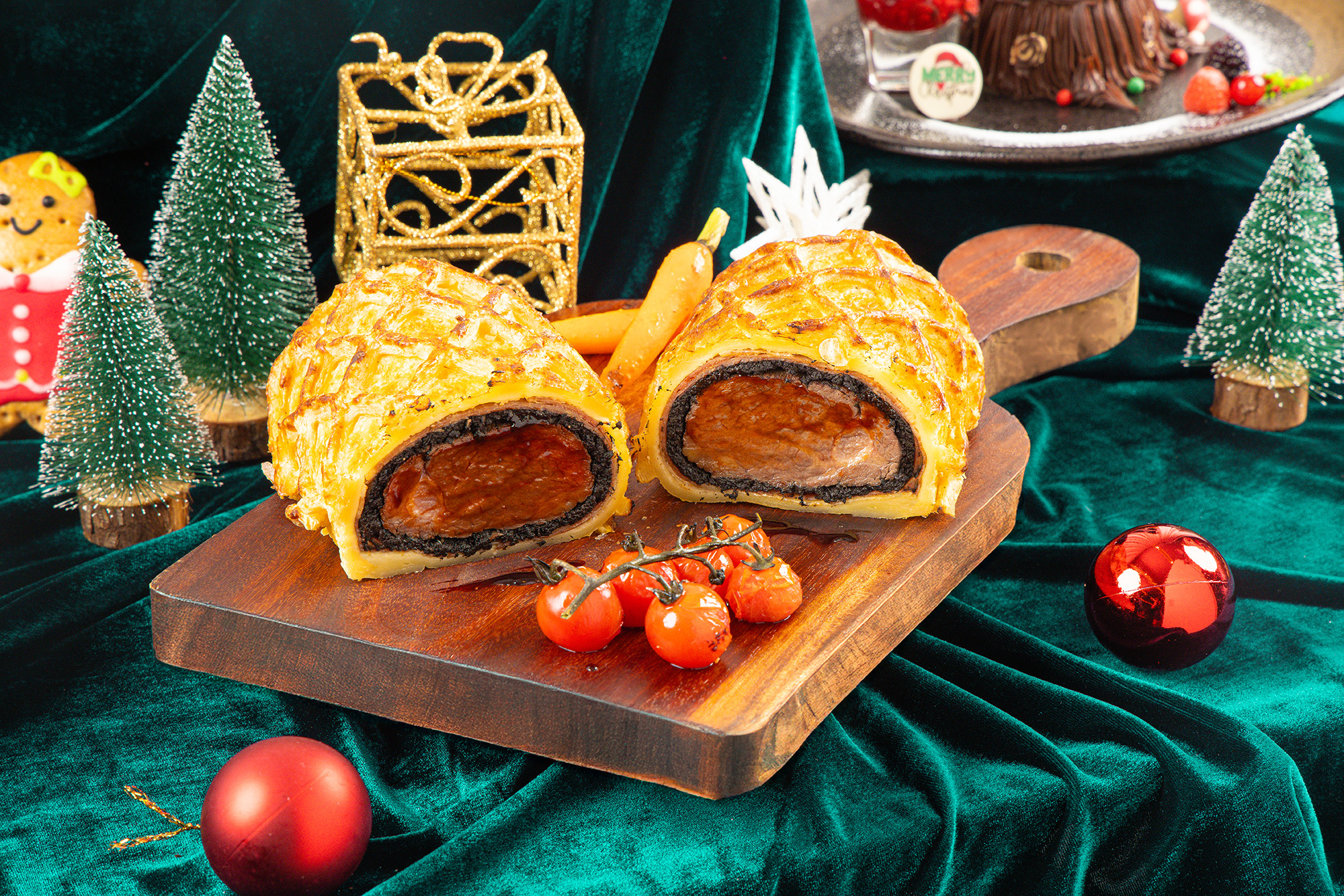 เฉลิมฉลองในช่วงเทศกาลแห่งความสุข ส่งท้ายปีเก่า ต้อนรับปีใหม่ ณ โรงแรมคราวน์ พลาซ่า กรุงเทพฯ ลุมพินี พาร์ค