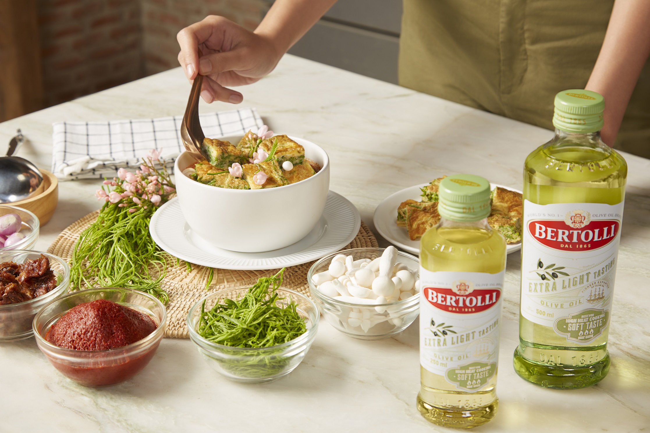 BERTOLLI® ชวนคุณมาสร้างช่วงเวลาพิเศษในวันแม่ปีนี้ กับตำราอาหาร ‘At Home’ เล่มล่าสุด