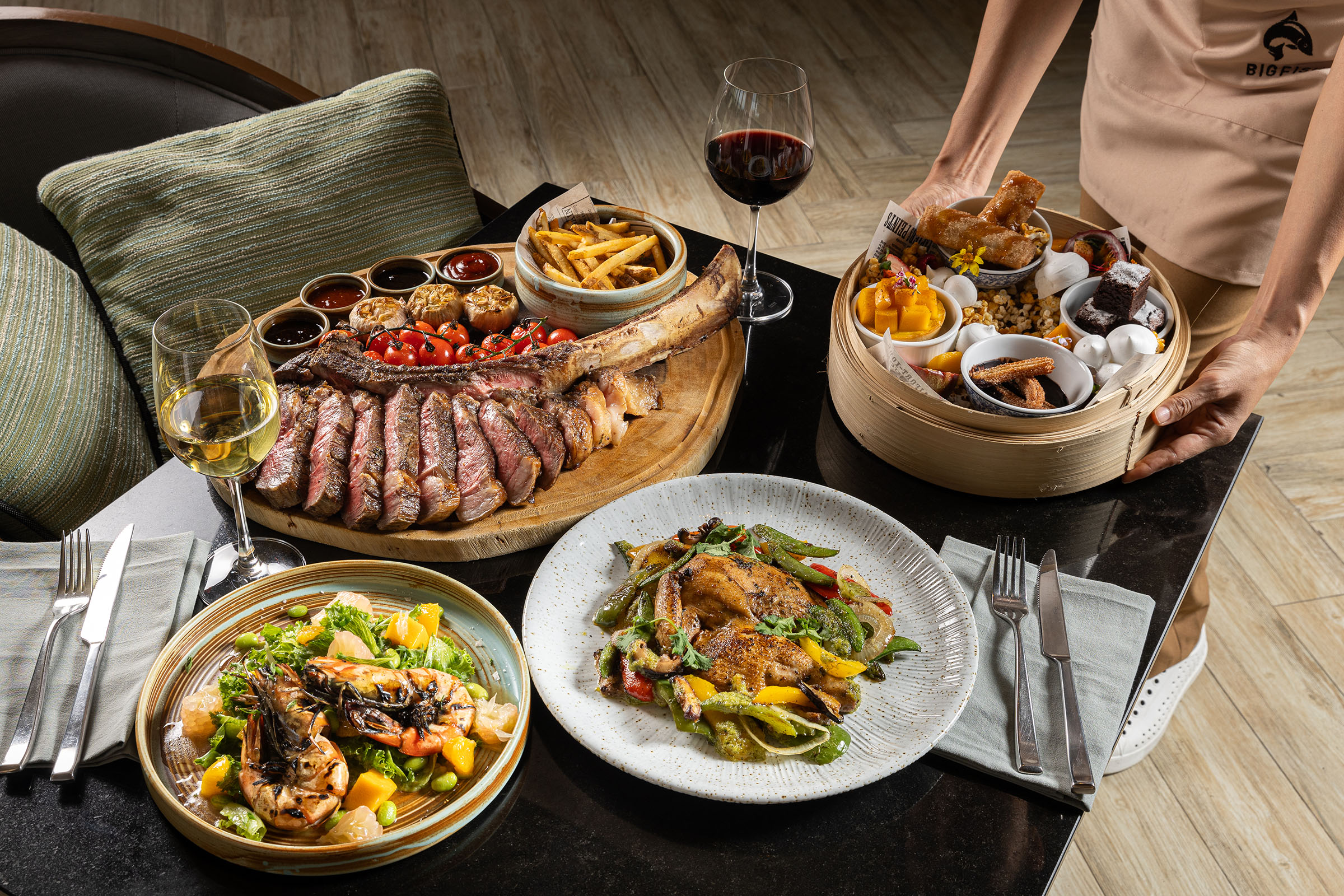 ห้องอาหารบิ๊กฟิช เรสเตอรองท์ แอนด์ บาร์ และ มาม่าส์ คิทเช่น คว้ารางวัลสุดยอดร้านอาหาร จาก “TOP25 Restaurants Awards Phuket & Southern Thailand“ สำนักพิมพ์แม่บ้าน