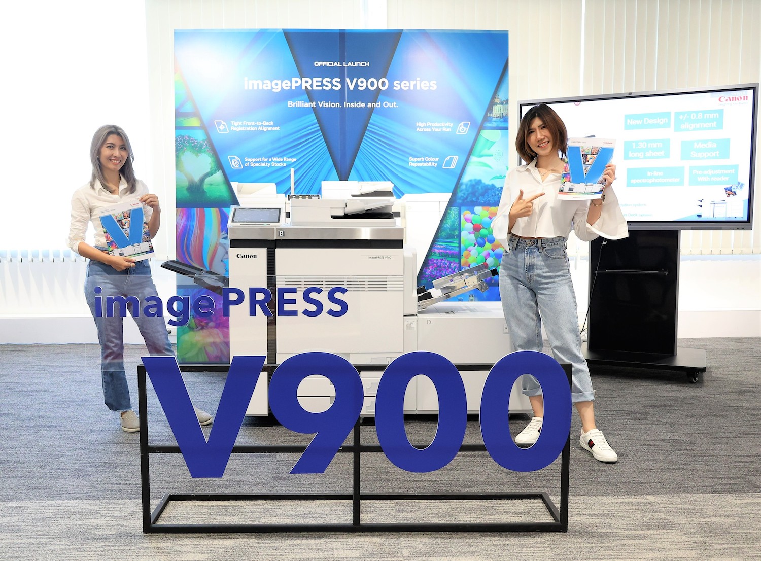 แคนนอน บุกตลาด B2B เปิดตัว imagePRESS V900 Series  เครื่องพิมพ์โปรดักชัน รุ่นใหม่ล่าสุด เสริมทัพตระกูล V-series ด้วยเทคโนโลยีการพิมพ์สุดล้ำ  ชูฟีเจอร์ใหม่ช่วยผู้ใช้งานทำงานง่าย รวดเร็ว และคงความแม่นยำของคุณภาพสีทุกแผ่น