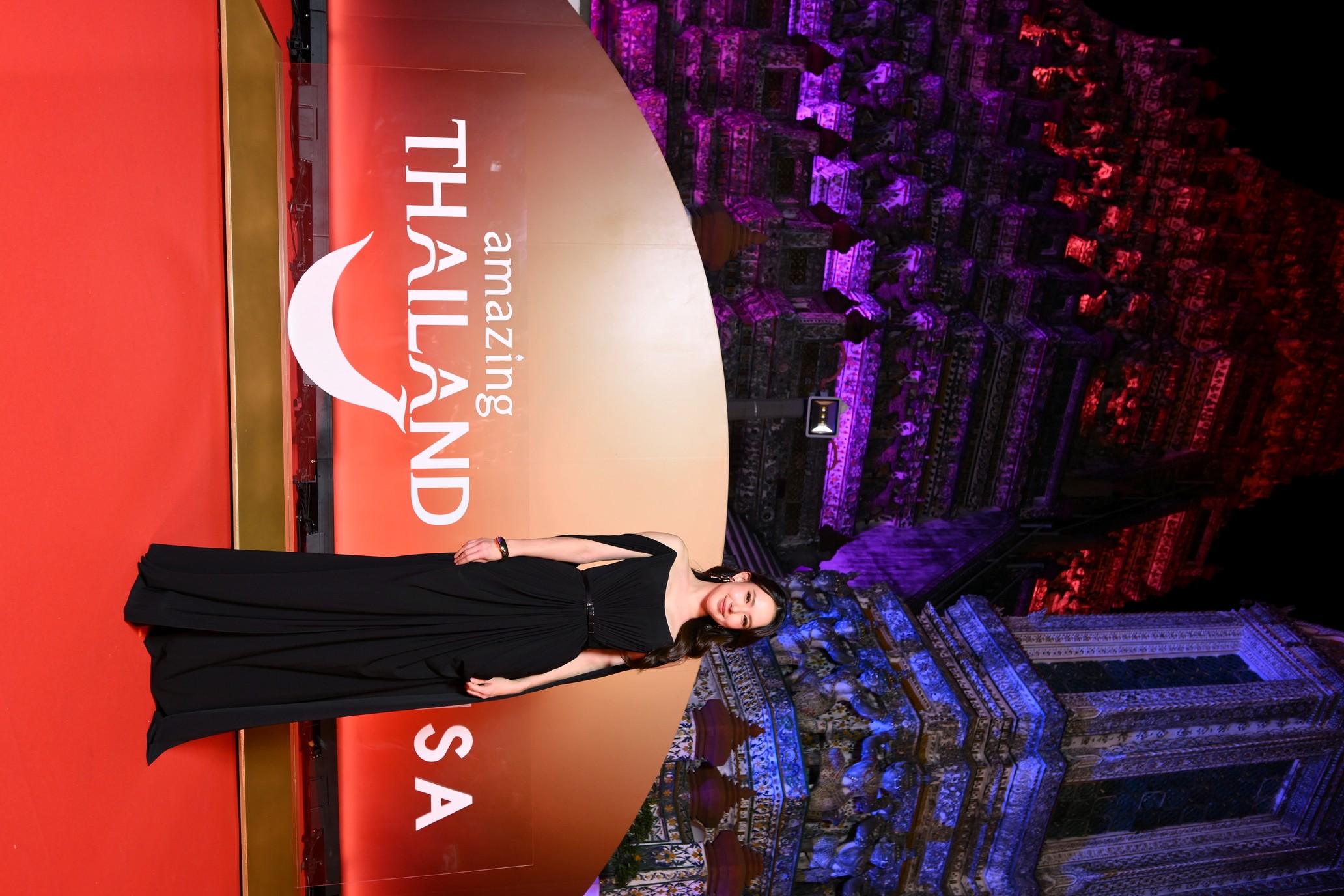 สะกดทุกสายตา! ส่องลุคแฟชั่นไทยร่วมสมัยของเหล่าดารา บนพรมแดงงานเปิดตัว Amazing Thailand Ambassador สำนักพิมพ์แม่บ้าน