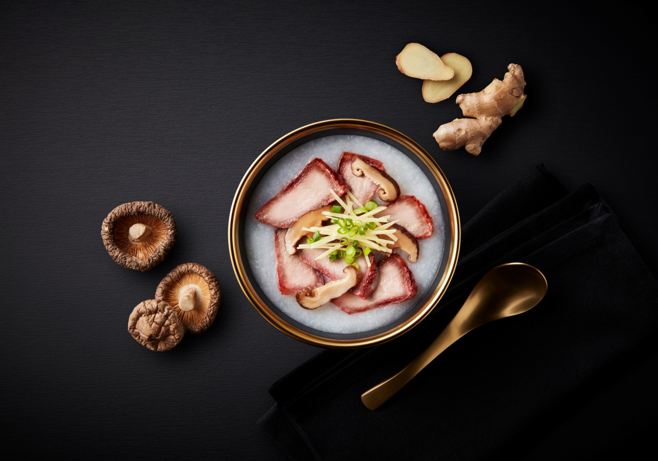 Chef Cares เปิดประสบการณ์ 'โจ๊กหมูแดง-ข้าวหมูแดงกวางตุ้งฮ่องเต้' สัมผัสความอร่อยสไตล์ฮ่องกง