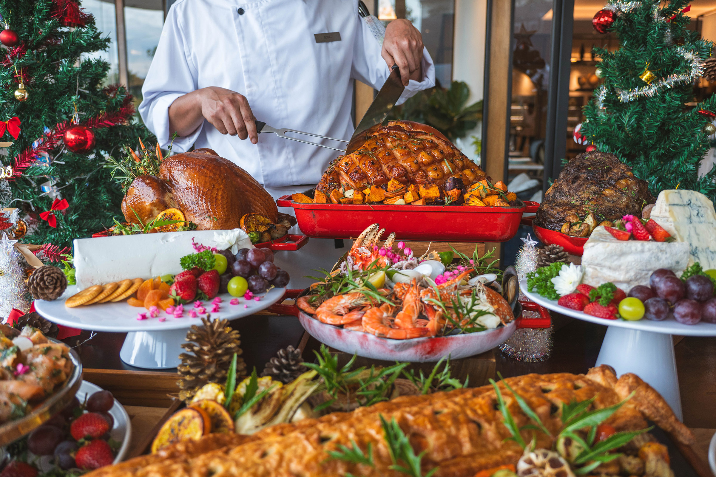 ก้าวสู่ความหรูหราในสไตล์ฮอลลีวูด พร้อมต้อนรับเทศกาลแห่งความสุข ที่ คอร์ทยาร์ด แมริออท ภูเก็ต ทาวน์ สำนักพิมพ์แม่บ้าน