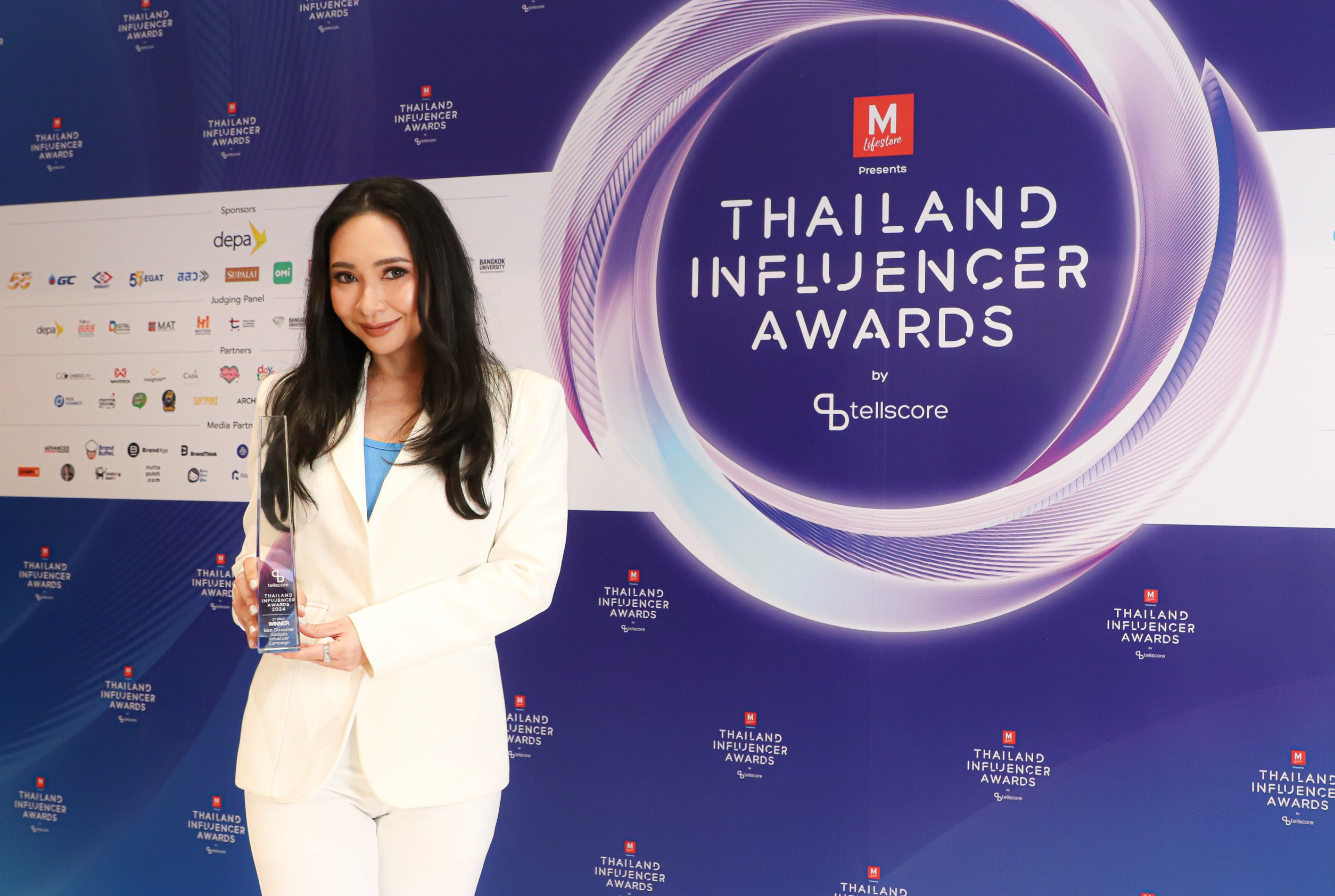 สุดยอดแคมเปญไวรัล! โคเวย์ ติดอันดับ “Best Consumer Gadgets Influencer Campaign” ในงาน Thailand Influencer Awards 2024 ชูผลงาน COWAY WOW! สร้างปรากฏการณ์ทอล์กออฟเดอะทาวน์ ตอกย้ำเบอร์ 1 บริการ Subscription ตัวจริง
