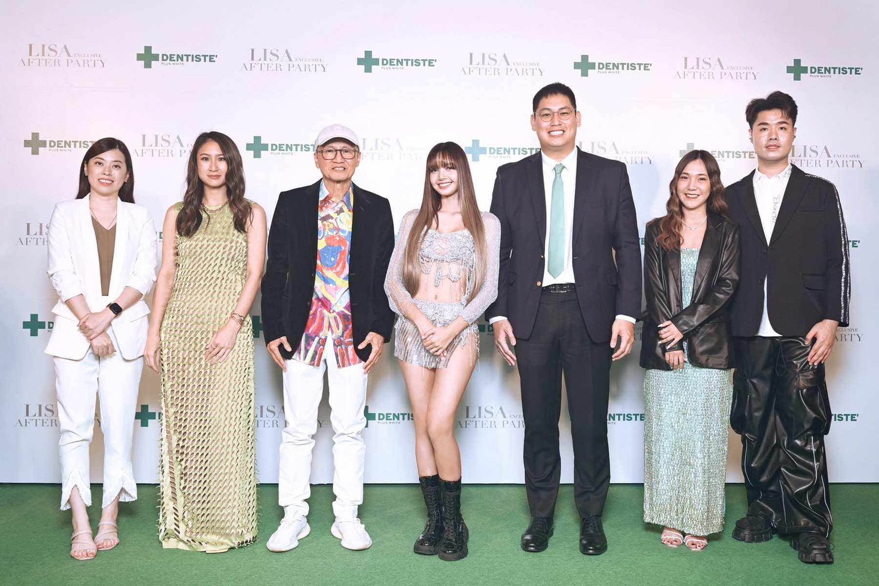 DENTISTE’ X LISA สร้างปรากฏการณ์ยิ้มสวยมั่นใจสะกดโลกในงาน Exclusive After Party  ปลุกแรงบันดาลใจสู่ความสำเร็จให้แฟนๆ ในอีเวนต์ใหญ่สุดเอ็กซ์คลูซีฟแห่งปี!