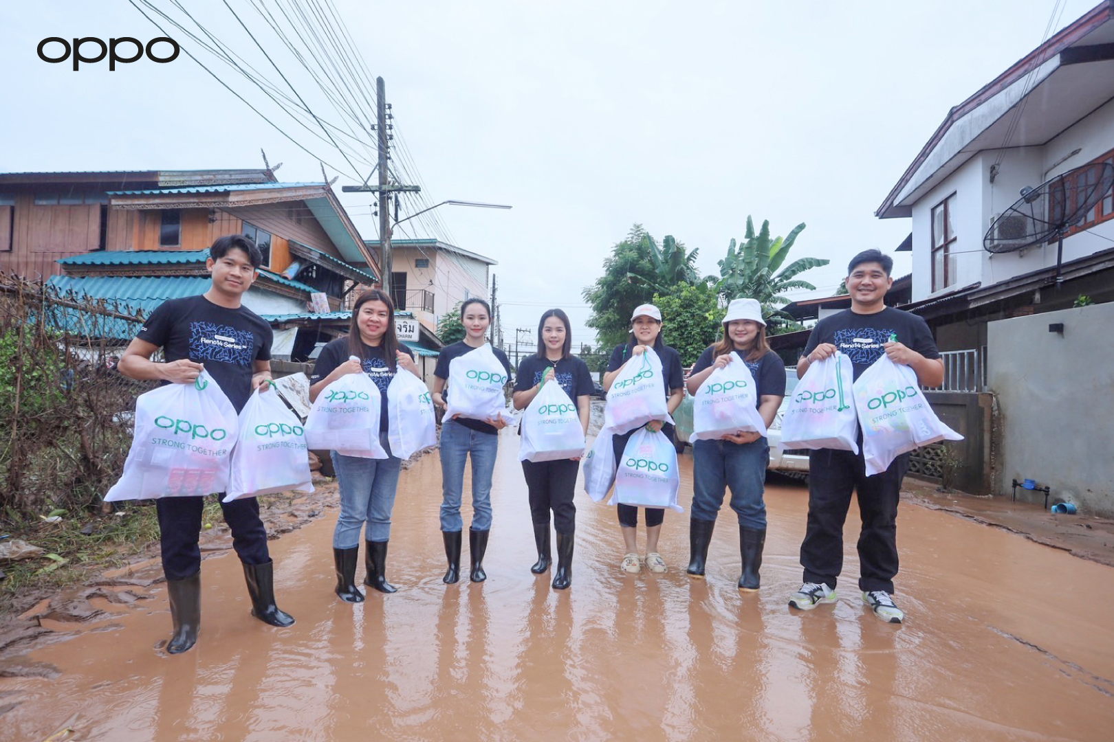 OPPO ออปโป้พร้อมอยู่เคียงข้าง มอบความห่วงใย บริจาคของจำเป็นแก่โรงพยาบาลน่าน ช่วยเหลือผู้ประสบภัยน้ำท่วม