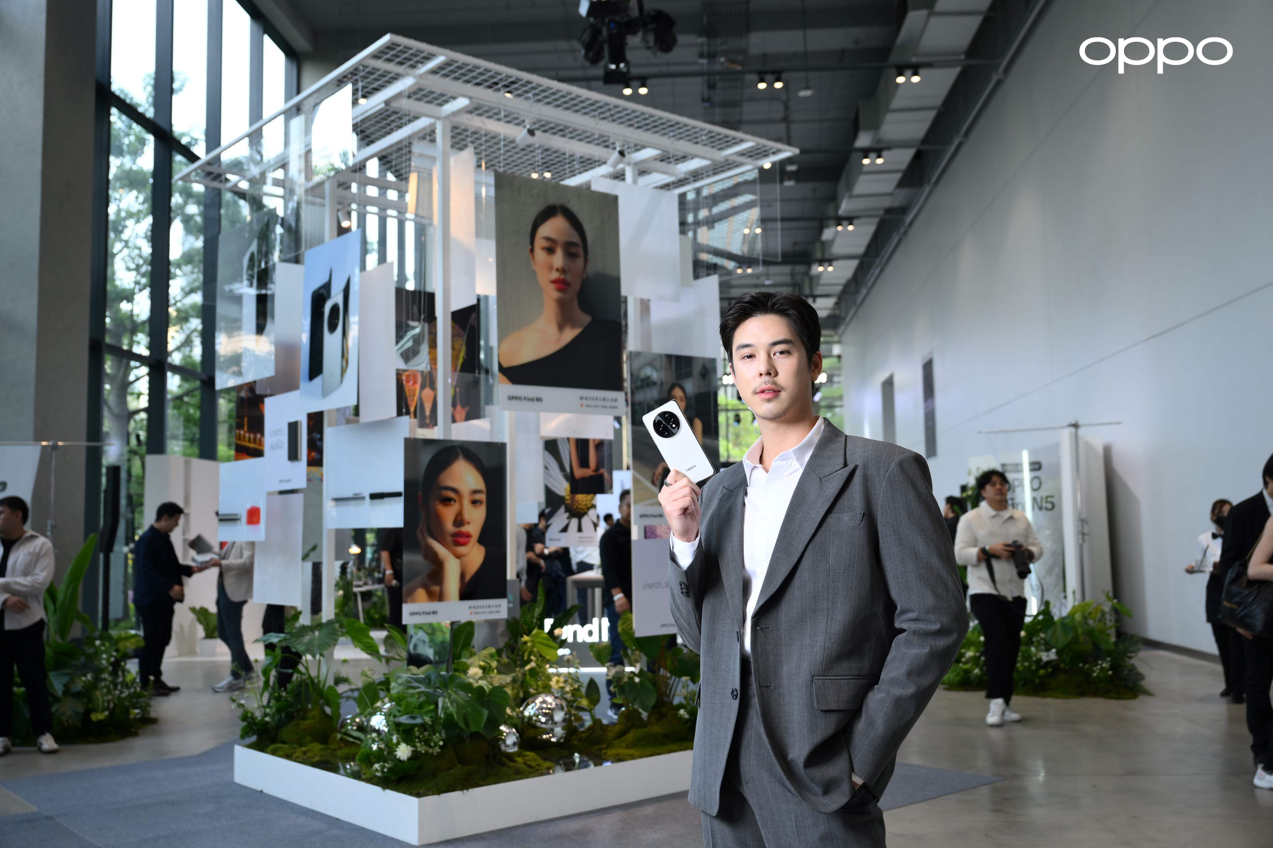 “พีช-พชร” ร่วมเวทีกับเหล่าผู้บริหาร เผยเคล็ดลับจัดการชีวิตและการทำงานอย่างมืออาชีพ ด้วยสมาร์ตโฟนจอพับที่บาง เบา ทรงพลังทุกมิติ “OPPO Find N5”