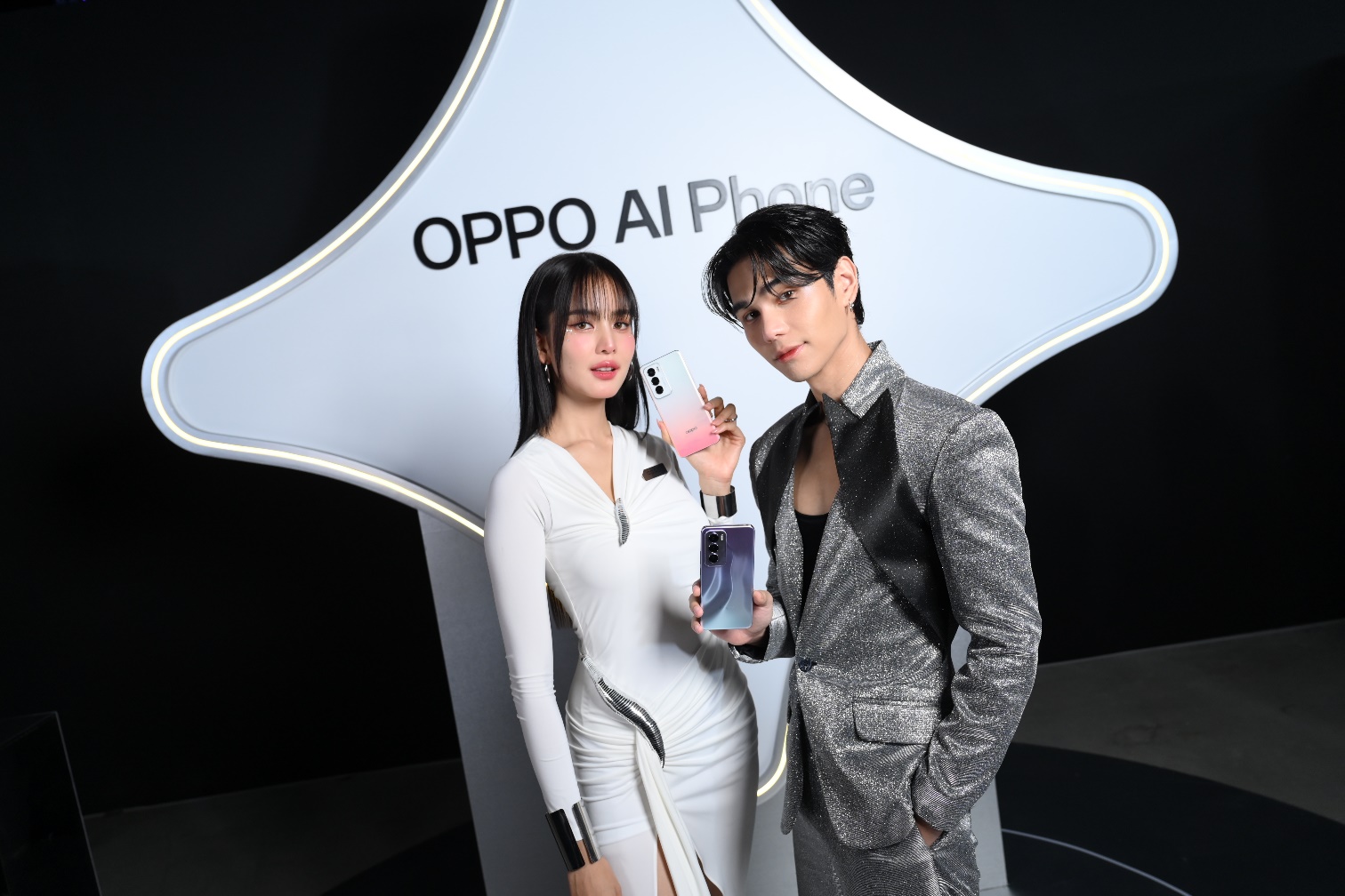 เปิดตัว “OPPO Reno12 Series 5G” รุ่นใหม่ กับฟีเจอร์เด็ด AI เนรมิตรูปปัง ในดีไซน์สุดเทรนดี้ เผยโฉม The AI Portrait Expert คนล่าสุด “โบว์ เมลดา” และ “เจฟ ซาเตอร์”  ในโชว์สุดพิเศษ