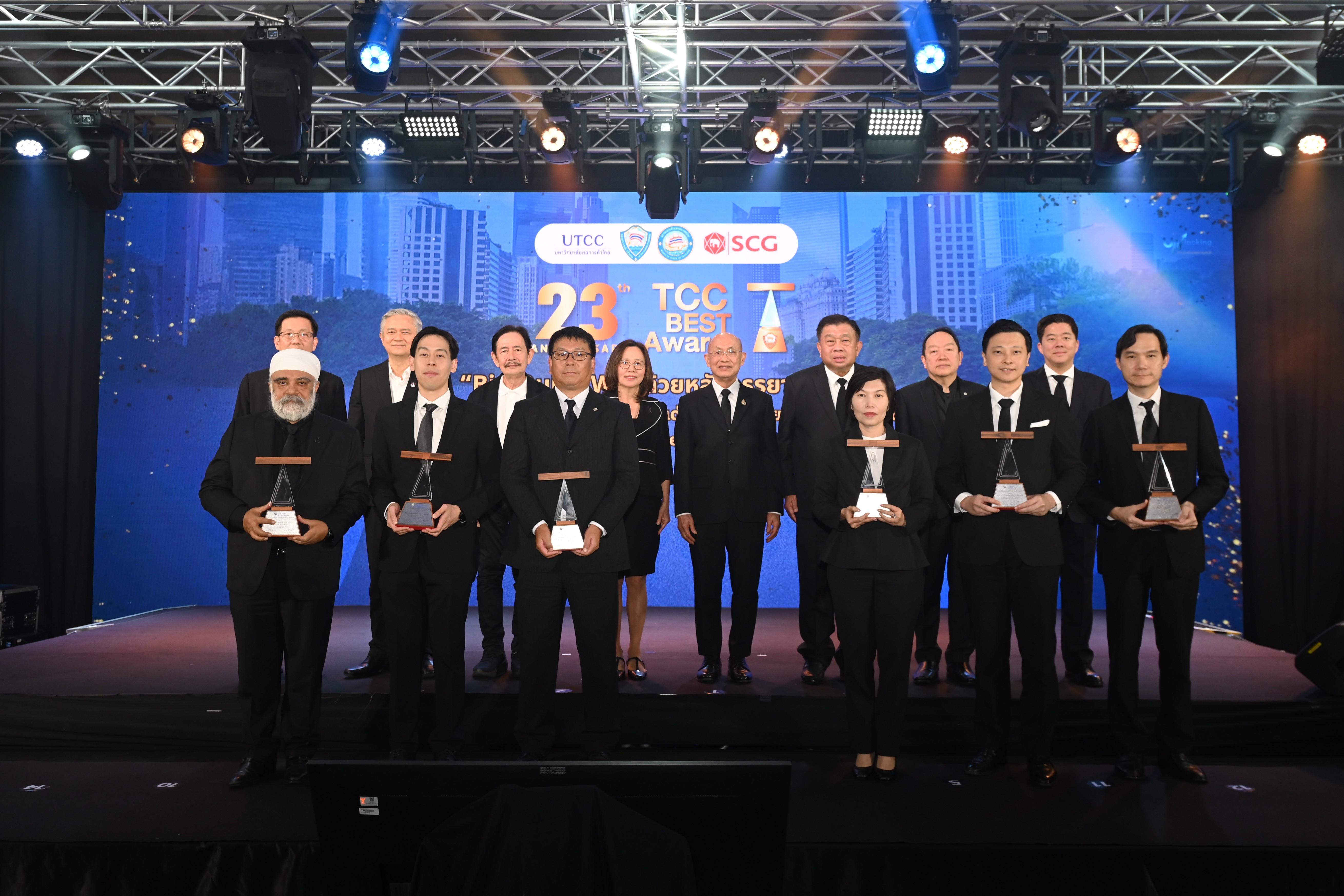 ประกันภัยไทยวิวัฒน์ คว้ารางวัลจรรยาบรรณดีเด่น หอการค้าไทย ปี 2568 ย้ำจุดยืนองค์กรก้าวสู่ปีที่ 75 เดินหน้าธุรกิจตามหลักธรรมาภิบาล พร้อมขับเคลื่อนธุรกิจอย่างยั่งยืน