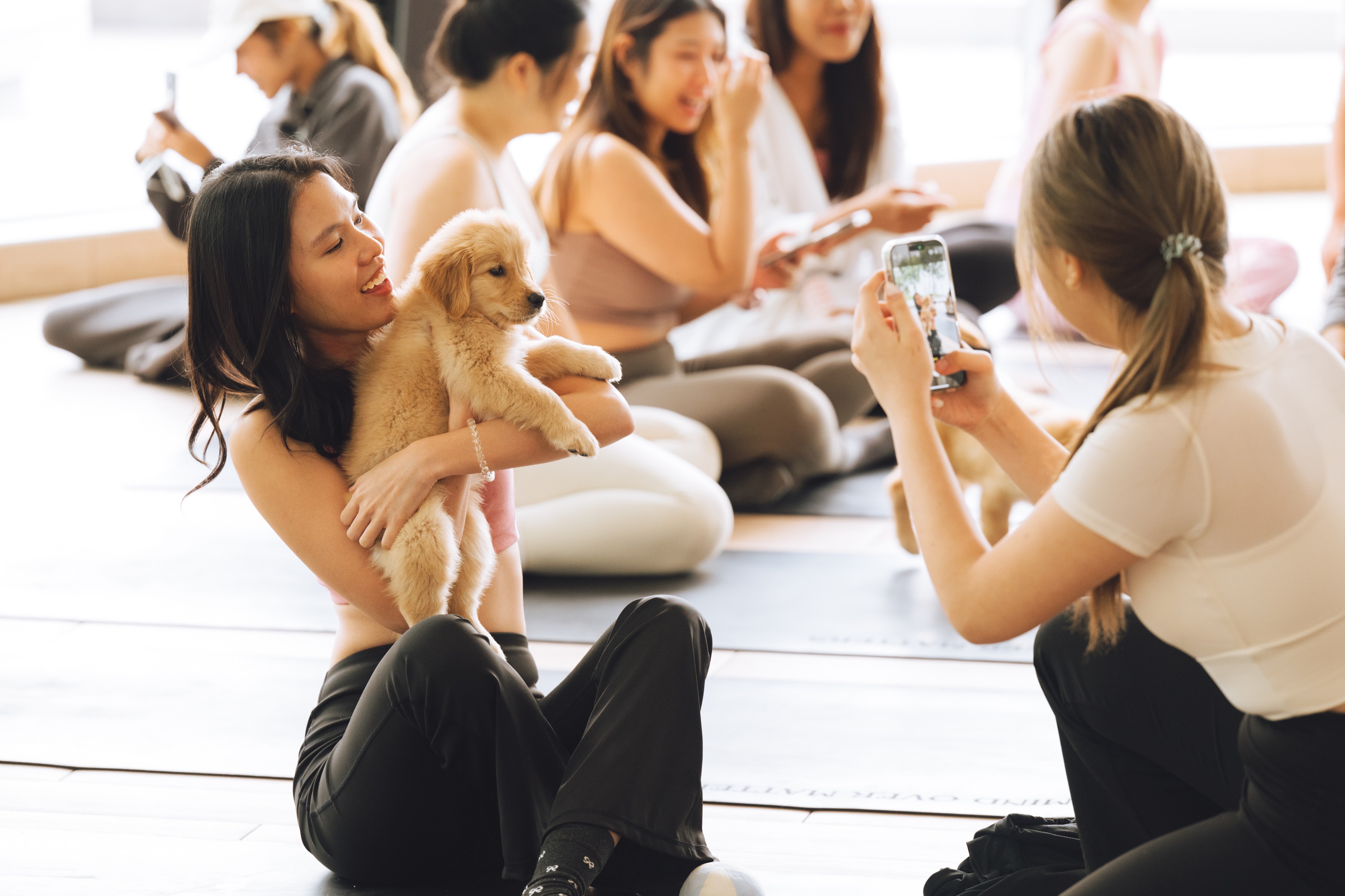 ให้หัวใจได้หยุดพัก และเติมพลังให้ร่างกาย กับ Puppy Yoga  ฉลอง Social Wellness Month ที่ เดอะ ปาร์ค