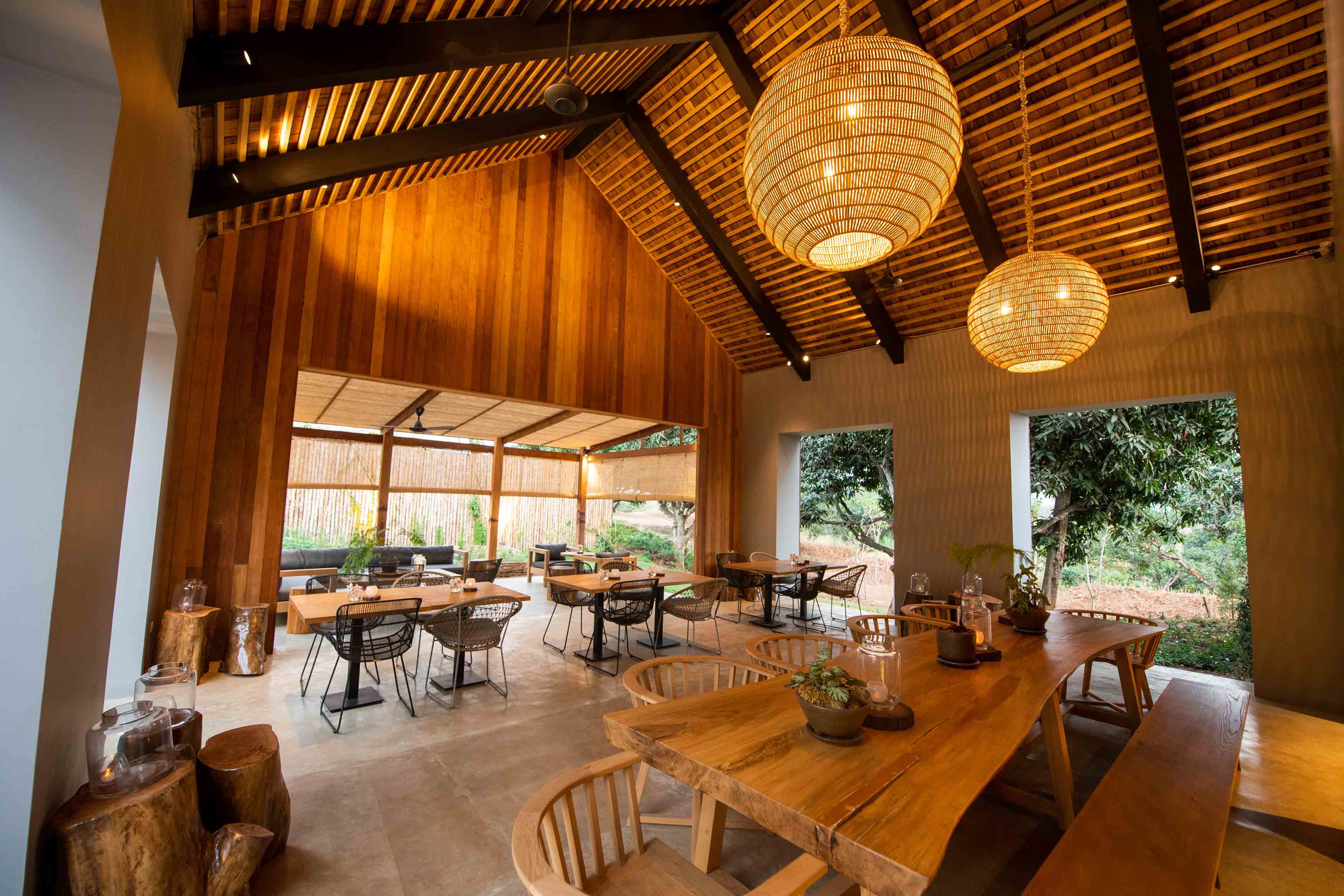 เสิร์ฟความฟิน...เซ็ตบาร์บีคิวกลางขุนเขา ณ รุกข์ คูซีน  โรงแรมรุกข์ คีรี เขาใหญ่ – เดอะ เซ็นทารา คอลเลกชัน