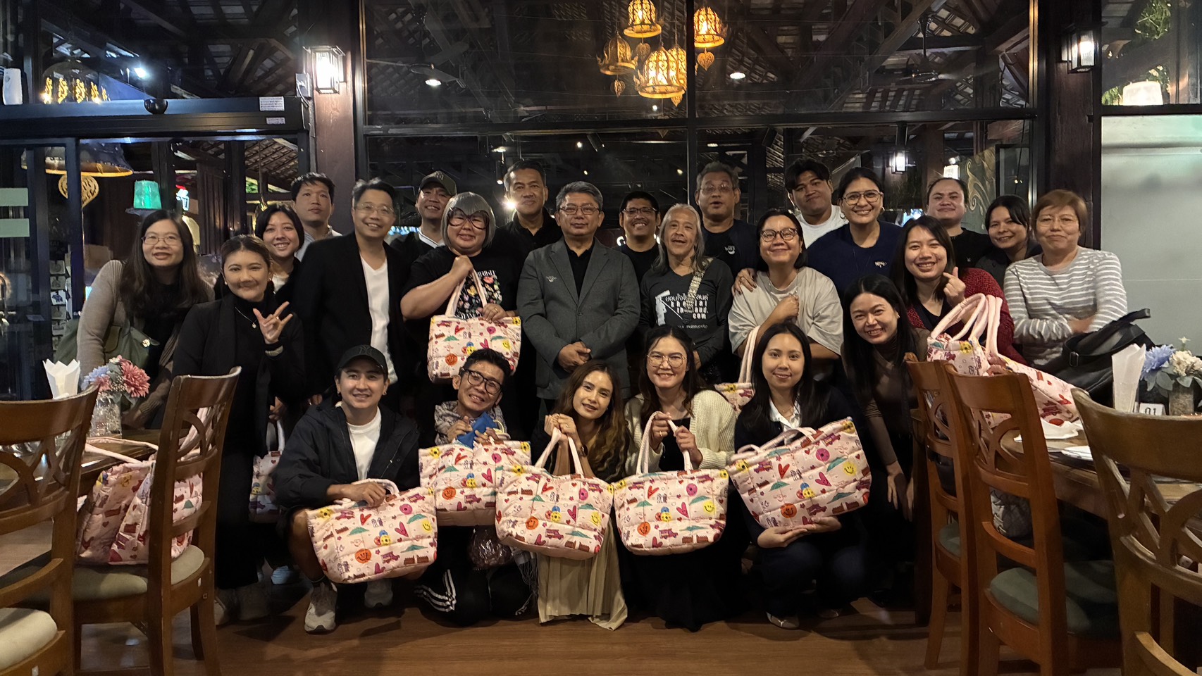 ททท. จัดทริปพิเศษตามรอยพระปณิธานสมเด็จพระนางเจ้าสิริกิติ์ พระบรมราชินีนาถ พระบรมราชชนนีพันปีหลวง เจาะลึก 3 เมืองเหนือ ส่งต่อเรื่องราว “รอยยิ้มของแผ่นดิน”  สำนักพิมพ์แม่บ้าน