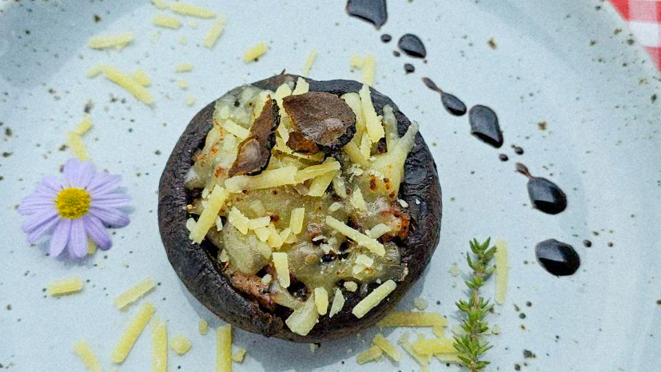 ชวนลิ้มรสเห็ดทรัฟเฟิล ท่ามกลางอากาศบริสุทธิ์แห่งหุบเขา  ที่โรงแรมรุกข์ คีรี เขาใหญ่ – เดอะ เซ็นทารา คอลเลกชัน สำนักพิมพ์แม่บ้าน