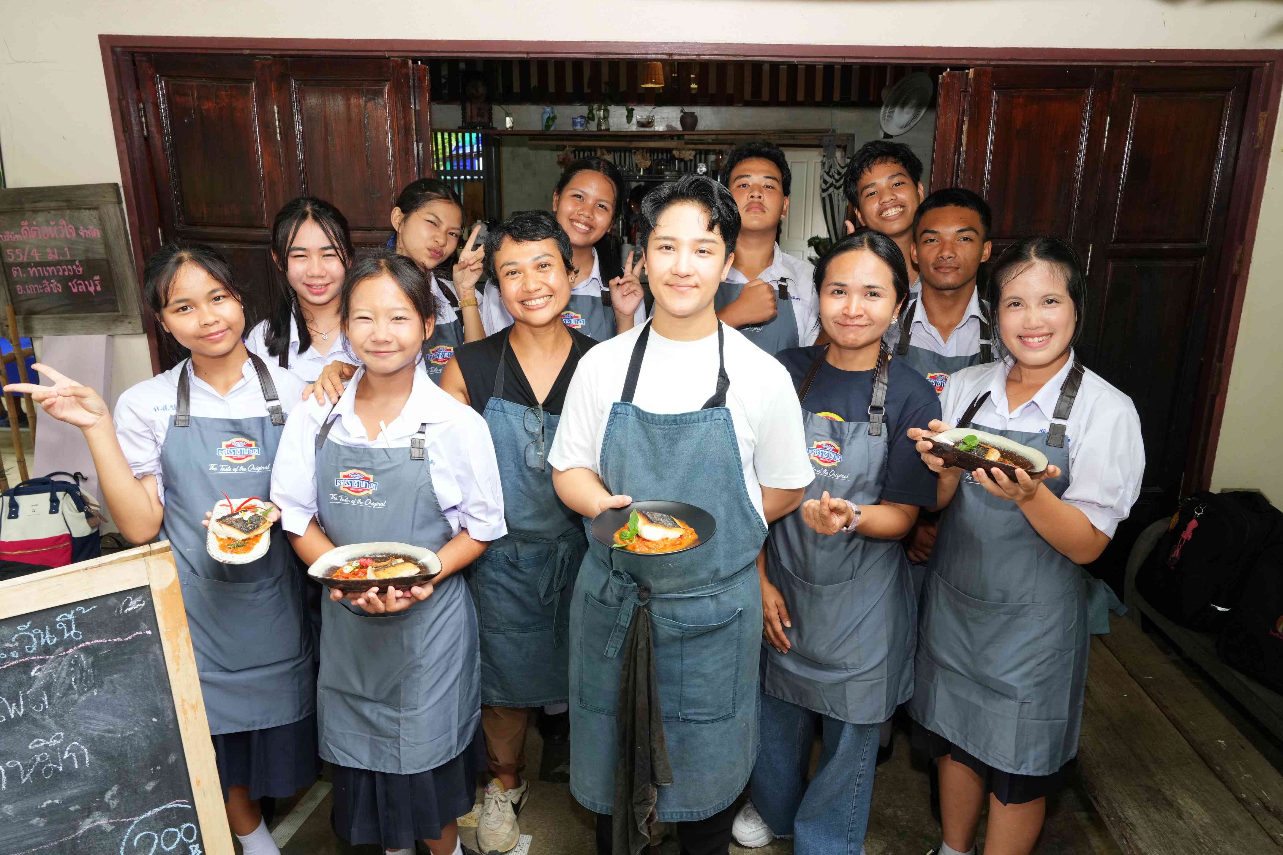 ซอสพริกศรีราชาพานิช x ดีต่อหัวใจ สู่แคมเปญที่มีความหมายแห่งปี “The Culinary School 0 Baht” ปลุกไฟฝันเชฟรุ่นเยาว์ ปรุงอนาคตด้วยตัวเอง