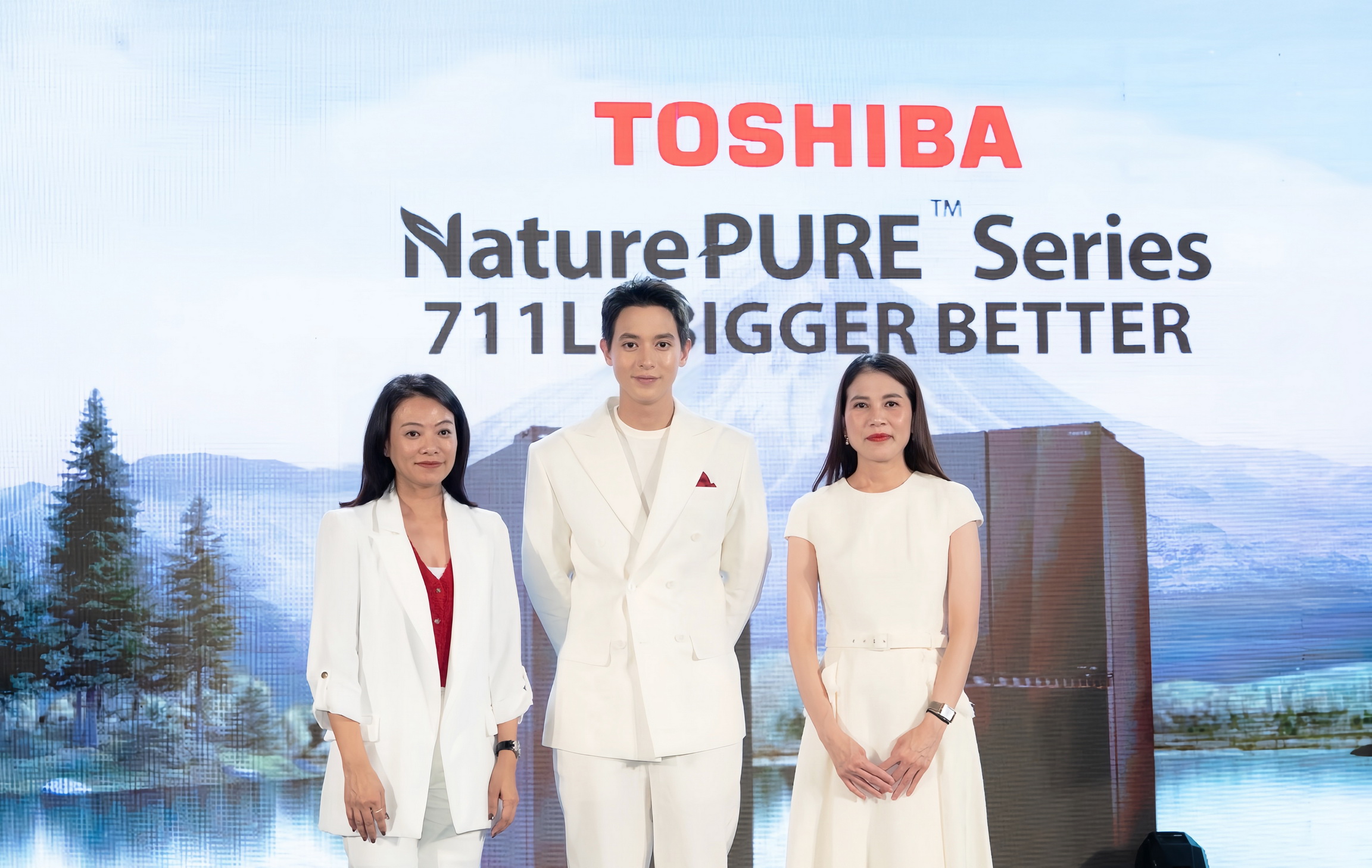 โตชิบาเปิดตัวตู้เย็นไซส์ใหญ่ 711 ลิตร รุ่นใหม่ล่าสุด ตอกย้ำความสำเร็จ แบรนด์ตู้เย็นอันดับ 1 ในไทย