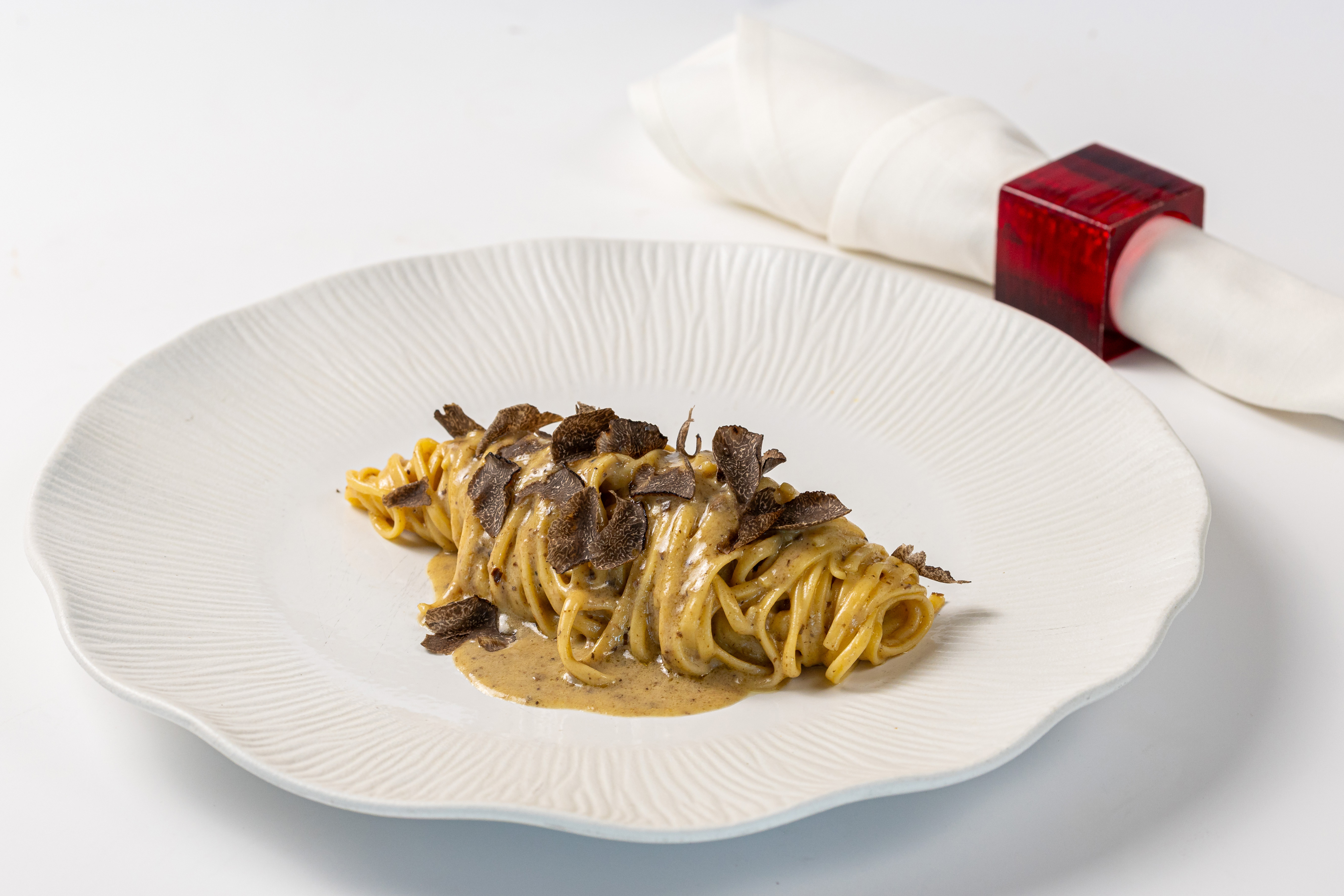 สัมผัสทุกรสชาติระดับพรีเมียมตลอดเดือนมีนาคมนี้ด้วยวัตถุดิบชั้นเลิศเห็ดทรัฟเฟิลดำ ณ ห้องอาหารเรดสกาย โรงแรมเซ็นทาราแกรนด์ฯ เซ็นทรัลเวิลด์ สำนักพิมพ์แม่บ้าน