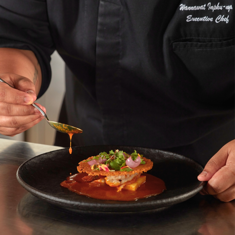 ลิ้มรสอาหารไทยร่วมสมัยกับ A Journey Through Thai Tastes โดยเชฟวรรณวัฒน์ อินทร์ภูงา ที่โรงแรมอวานี สุขุมวิท กรุงเทพฯ