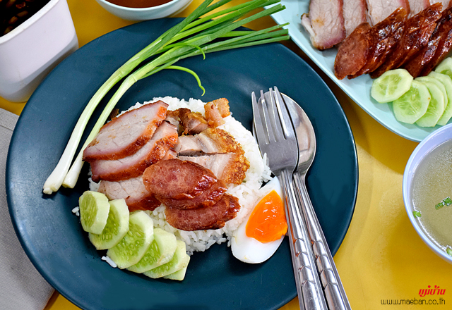 ข้าวหมูกรอบ-หมูแดง