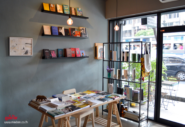 ร้าน Books & Belongings